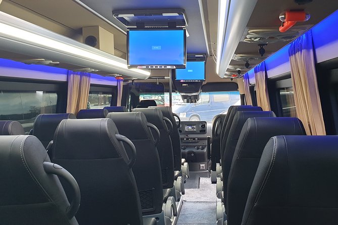 1-15 persons Taxi or Bus Transfer Airport Amsterdam to Amsterdam - What Makes This Transfer Service Stand Out?