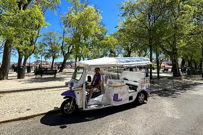 1.5 Historical Tour Lisbon Center and Viewpoints Private Tuk Tuk - Starting at the Hard Rock Cafe in Lisbon
