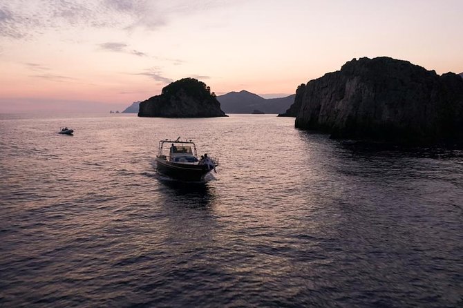 1.5-Hour Amalfi Sunset Cruise Private Tour with Prosecco - Personal Interaction with the Skipper