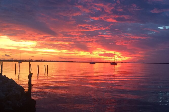 1.5 Hour Bay Side Key Largo Sunset Cruise on a Spacious Catamaran - The Group Size and Booking Details