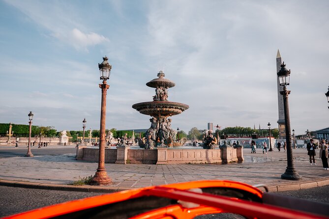 1.5 Hour Private Tour in Paris in a Classic Citroën - The Grand and Petit Palais