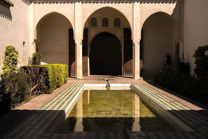 1.5-Hour Roman Theater and Alcazaba Castle Walking Tour - Exploring the Roman Theatre and Its Visitor Center