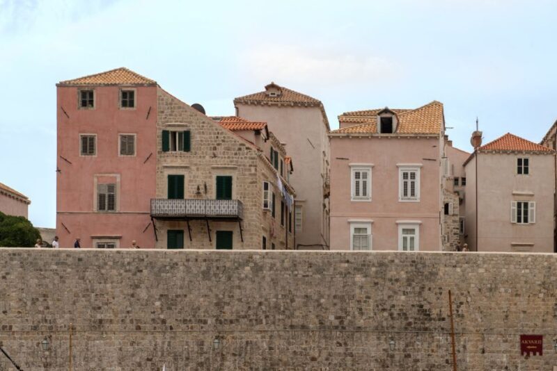 1.5-Hour Walking Tour of Dubrovnik's Old Town - Key Points