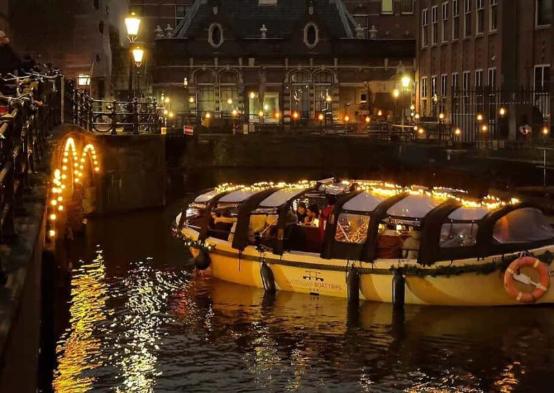 #1 Amsterdam Light Festival Cruise incl. Drinks & Biscuits - Experience on an Electric, Open-Air Boat
