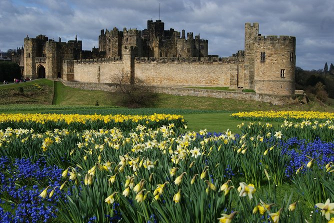 1 Day Alnwick Castle, Holy Island & Scottish Borders - Tales from the Borders: Border Reivers and Scottish Legends