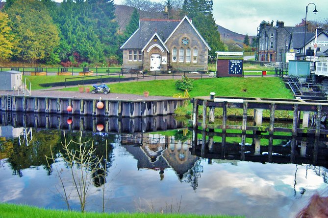 1 Day Complete Scottish Highlands Express - Exploring Urquhart Castle Ruins