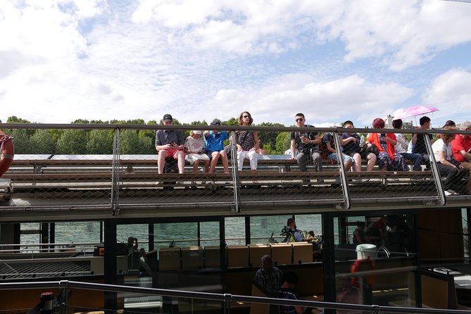 1 Day in Paris: Eiffel Tower, Cruise, City Tour, and Louvre - Logistics and Group Size for a Smooth Experience