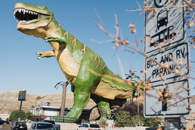 1 Day of Drumheller Dinosaurs and Badlands in Private Custom Tour - The Private Tour Experience from Calgary to Drumheller