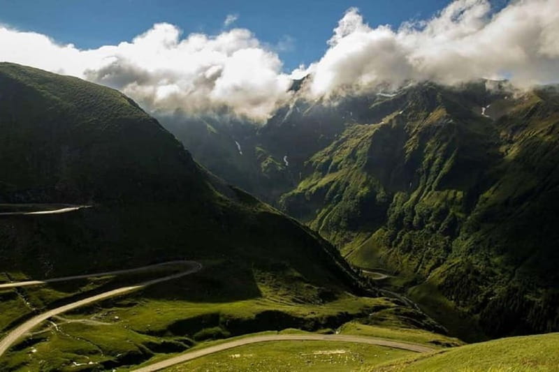 1 Day Private Tour of Famous Top Gear Road Transfagarasan - Comfort and Personalization in a Private Minivan