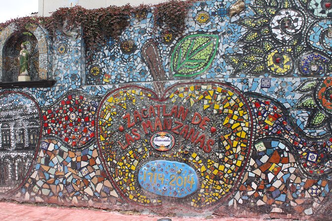 1 Day Tour to Zacatlán and Chignahuapan from Mexico city - Discovering Zacatlán’s Floral Clock and Local Delights