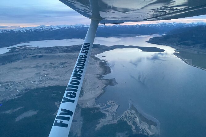 1 Hour Aerial Tour Over the Western Boundary of Yellowstone - Unique Perspective on Yellowstone’s Vastness