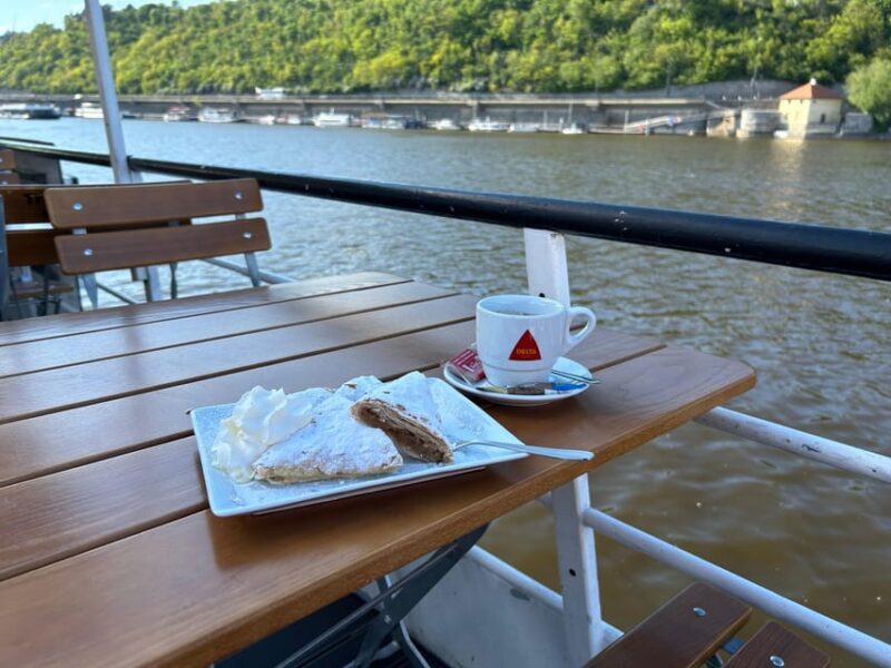 1 hour boat cruise with fragrant coffee and homemade strudel - Experience the Charm of a Historic Ship from 1927