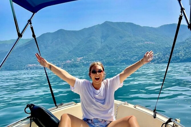 1 Hour Boat Rental Without License 40cv Engine on Lake Como - Discover Lake Como with a 1-Hour Private Boat Rental Without a License