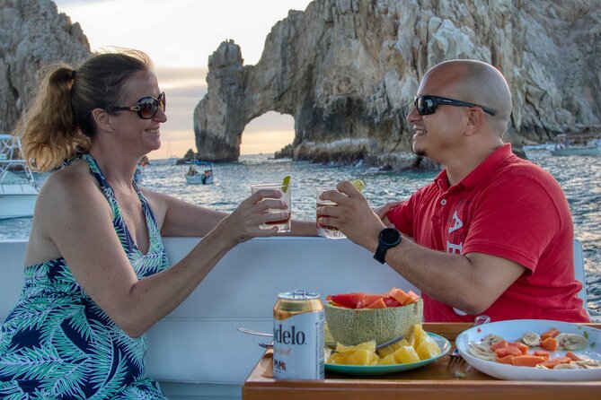 1 Hour Cabo Highlights on a 33ft Luxury Yacht - Highlights of the Stops: Iconic Landmarks and Natural Beauty