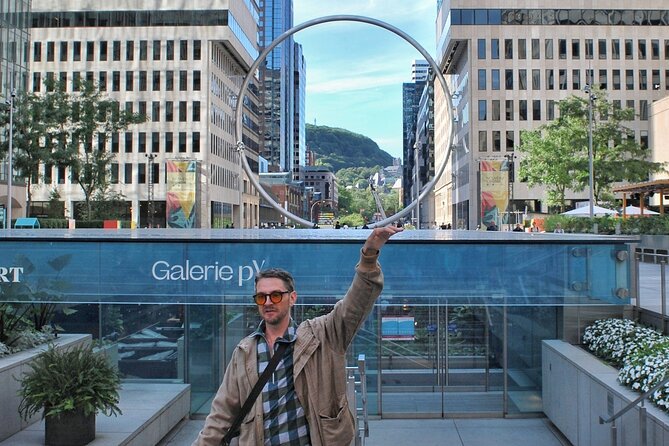 1 Hour Downtown Montreal Tour - Walking the Famous Rue Ste.-Catherine