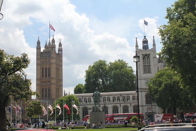1 Hour Guided AI Walking Tour from Big Ben London in Any Language - The Statues That Honor Historic Figures in Parliament Square
