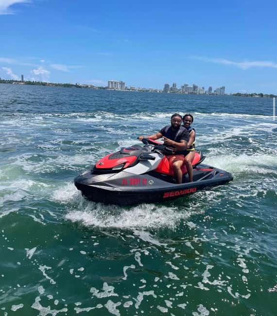 1 Hour Jetski + 30 Minutes Free Boat Ride - Exciting Water Adventure in Miami with Jet Ski and Free Boat Ride