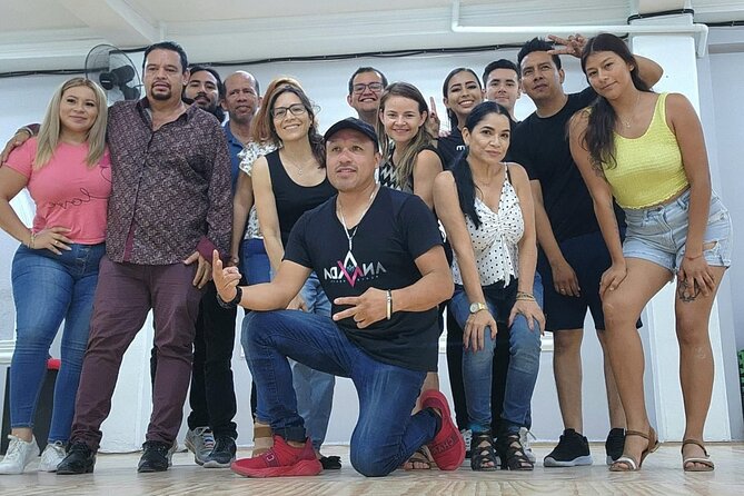 1 Hour Mazatlán Private Salsa Lesson with Partner Provided - How the Instructor Guides Beginners Through Salsa Basics