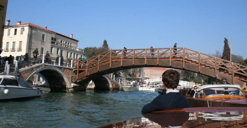 1-Hour Motor Boat Ride on Grand Canal - Explore Venice’s Waterways on a Private Motor Boat