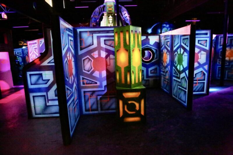 1 Hour of Unlimited Attractions & Arcade Games - The Review of Space and Crowd Levels