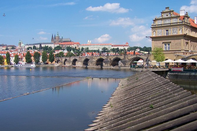 1 hour Prague Panoramic Vltava River sightseeing Cruise - Comfort and Amenities on the Boat