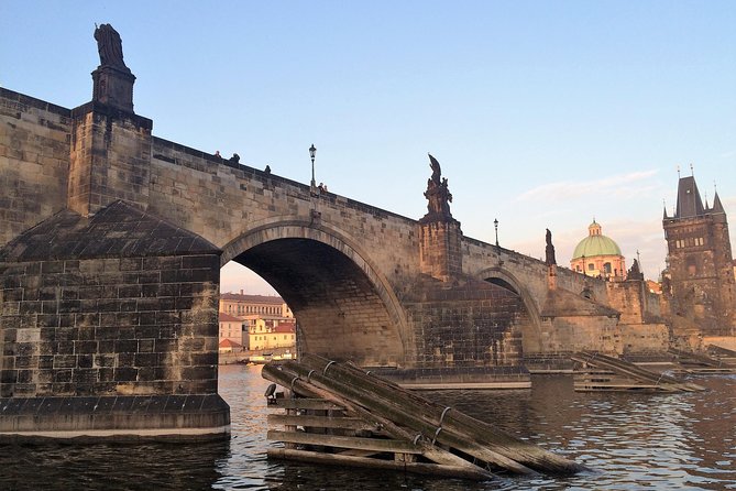 1 hour Prague Panoramic Vltava River sightseeing Cruise - Accessibility and Group Size