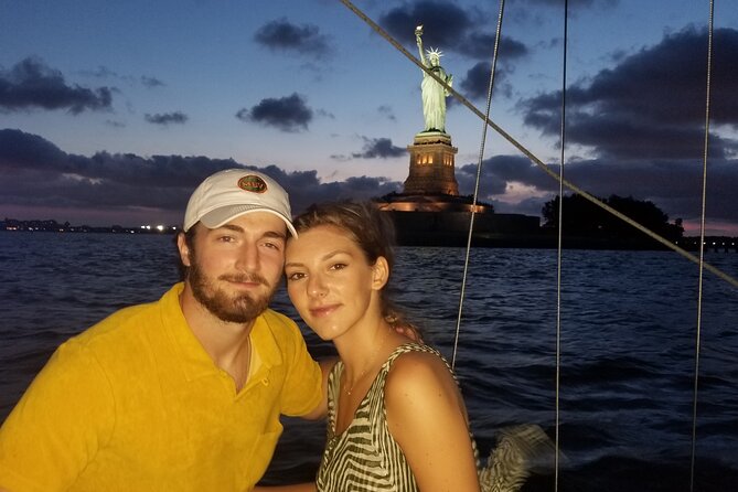 1 Hour Private Charter in New York Harbor for up to 6 people - Logistics and Practical Tips