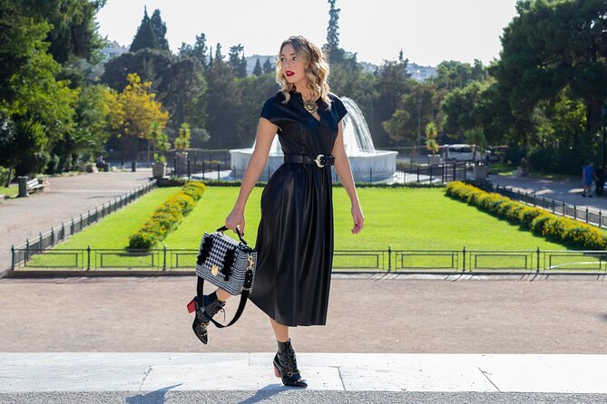 1 Hour Private Photo Session in Athens - Final Shots Back Near Syntagma Square
