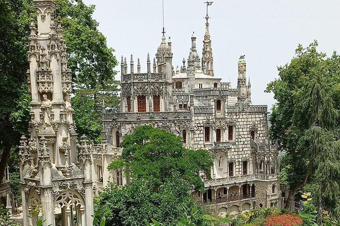 1 Hour Private Sintra Sightseeing Tour by Renault 4L - No Entrance Fees Included, Focus on Exterior Viewing