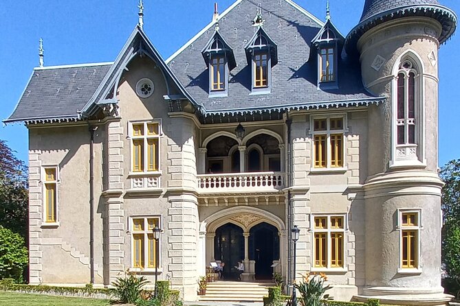 1 Hour Private Sintra Sightseeing Tour by Renault 4L - A Tour Designed for a Brief but Enriching Snapshot of Sintra