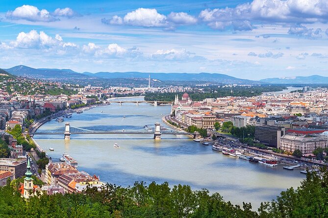 1 Hour Sightseeing Cruise in Budapest - Discover Budapest’s Landmarks from the Danube on a 1-Hour Sightseeing Cruise