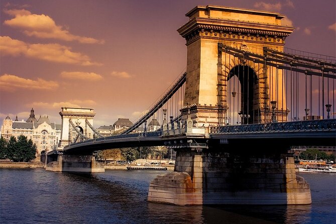 1 Hour Sightseeing Cruise in Budapest - The Highlights of Budapest’s Landmarks