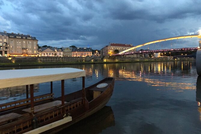 1 Hour Traditional Gondola Sightseeing Vistula River Cruise - Starting Point at Kazimierz Old Town District