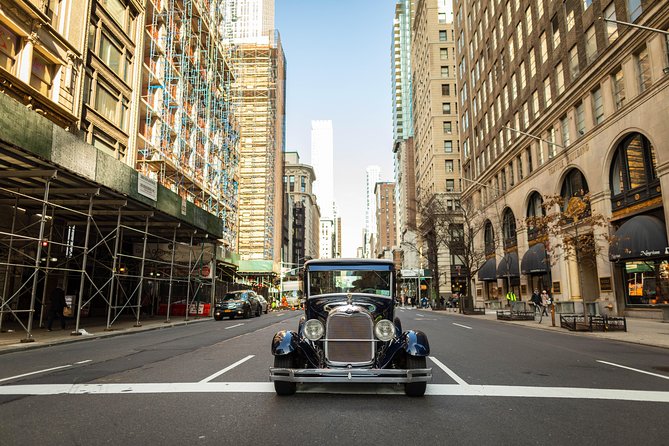 1 HR - NYC Private Classic Car Experience - Midtown - Discover the Charm of a Vintage Car Tour in Midtown Manhattan