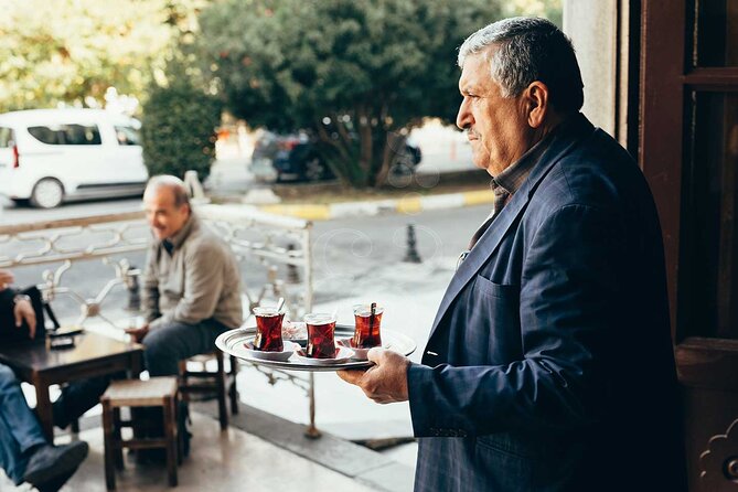 1 Istanbul Tour: Highlights, Street Food & Hidden Pearls - Starting Point: Hassle-Free Pickup in Istanbul’s Sultanahmet and Galata