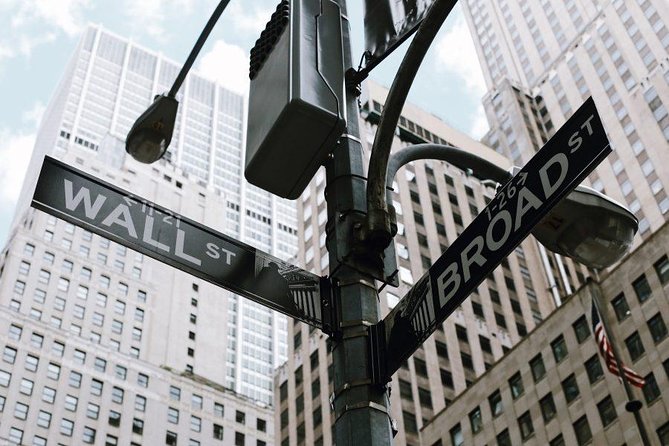 #1 Lower Manhattan & Ground Zero | 100% Satisfaction Guaranteed! - Visiting the Oldest Park and Iconic Sculptures