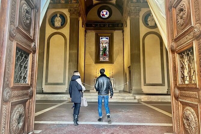 #1 Michelangelo, Machiavelli & Galileo's Tomb Skip-the-Line Tour - The Guide’s Role and the Tour Experience