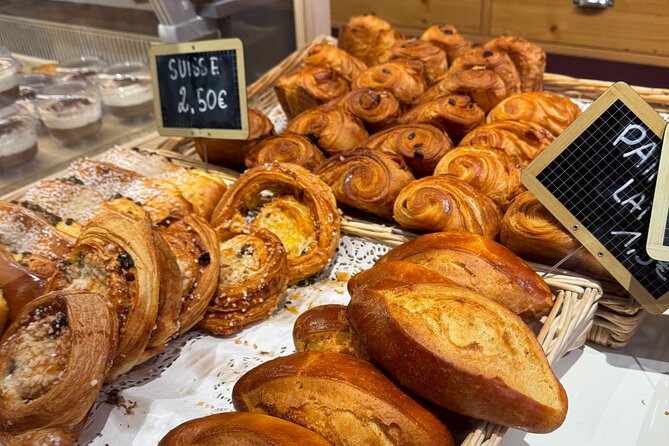 #1 Montmartre Pastries & Chocolate Food Tour with 6+ Tastings - What Sets This Tour Apart from Other Food Experiences