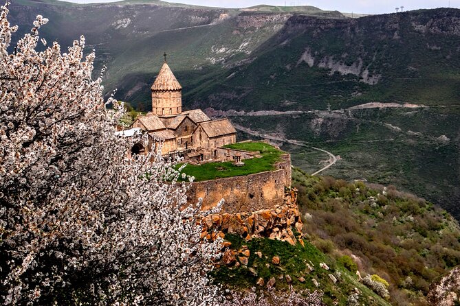 1 night 2 days to Tatev monastery - Tasting Armenian Wines at Areni Winery