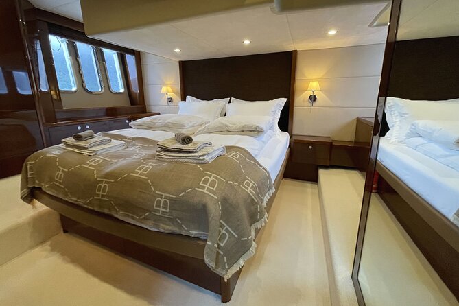 1 night Hardangerfjord Private Fjord-cruise - Starting in Bergen: From Bryggen to Fjords