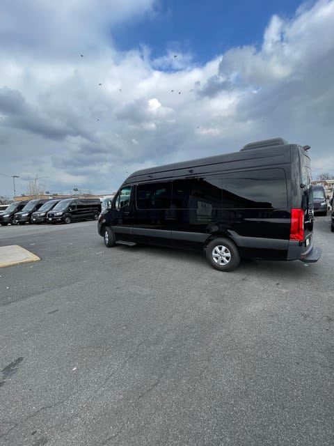 #1 Six Hour Bus Tour and Boat Ride By The Statue of Liberty - Exploring Iconic Manhattan Neighborhoods from the Bus