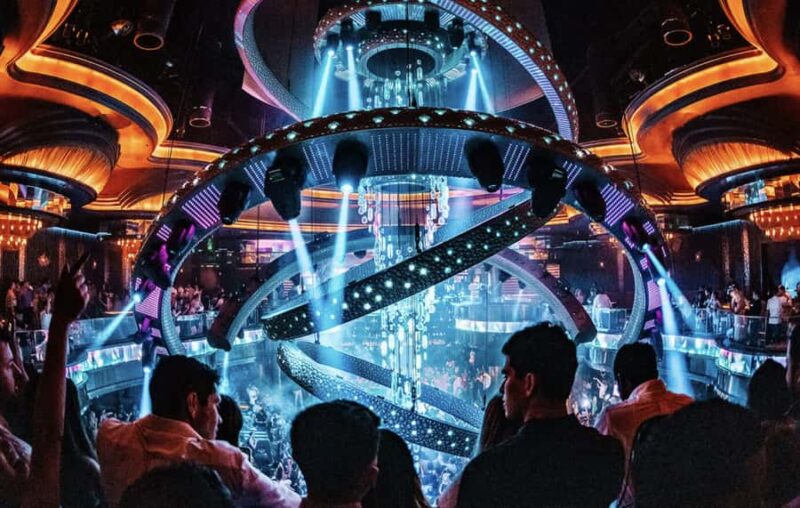 #1 Vegas Club Crawl with Party Bus, Free Drinks & VIP Entry - Key Points