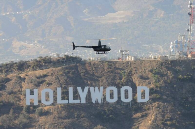 10-Minute Hollywood Sign Helicopter Tour - Inside the Helicopter: Comfort and Commentary