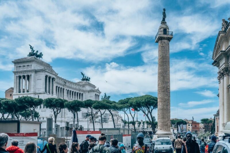 10 Wonders of Rome in 3 hours - Trevi Fountain and Hadrian’s Temple