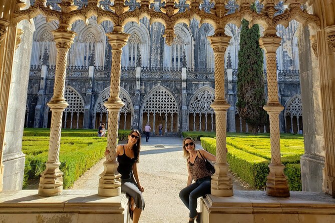 10h guided tour of Fátima Óbidos Nazaré Batalha and Alcobaça - Alcobaça Monastery: The Love Story in Stone