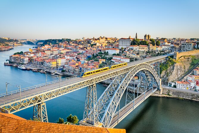 12h Porto Tour from Lisbon in Mercedes de Luxo - Starting the Day from Lisbon in Style