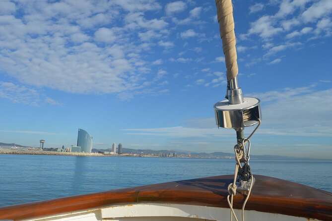 1,5 Hour sunset Tour on a Historical Boat with music DJ &, drinks - Barcelona’s Coastal Views: An Unforgettable Perspective