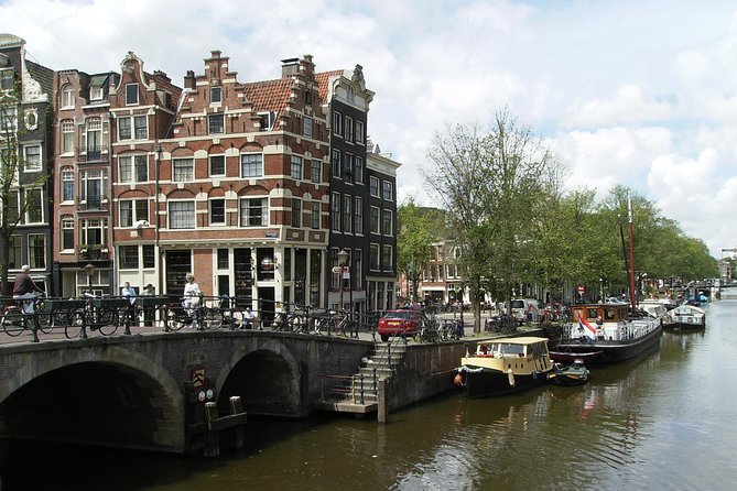 1,5 hours Amsterdam Rickshaw Tour - The Vibrant Rembrandtplein and Its Artistic Roots