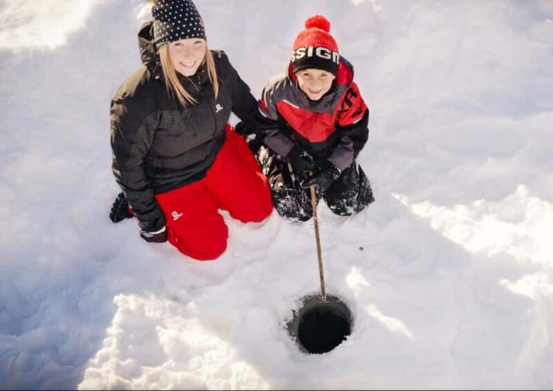 15 min. Tadoussac : Family-Friendly Ice Fishing Experience - Renting Clothing for Comfort and Warmth
