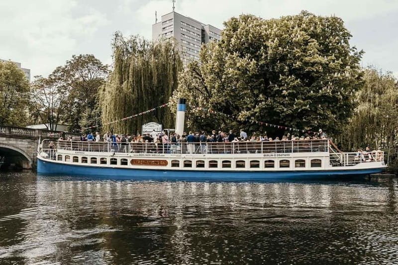 1h Berlin-Cruise with 140 year old electrified steamship - Expert Guides and Multilingual Commentary